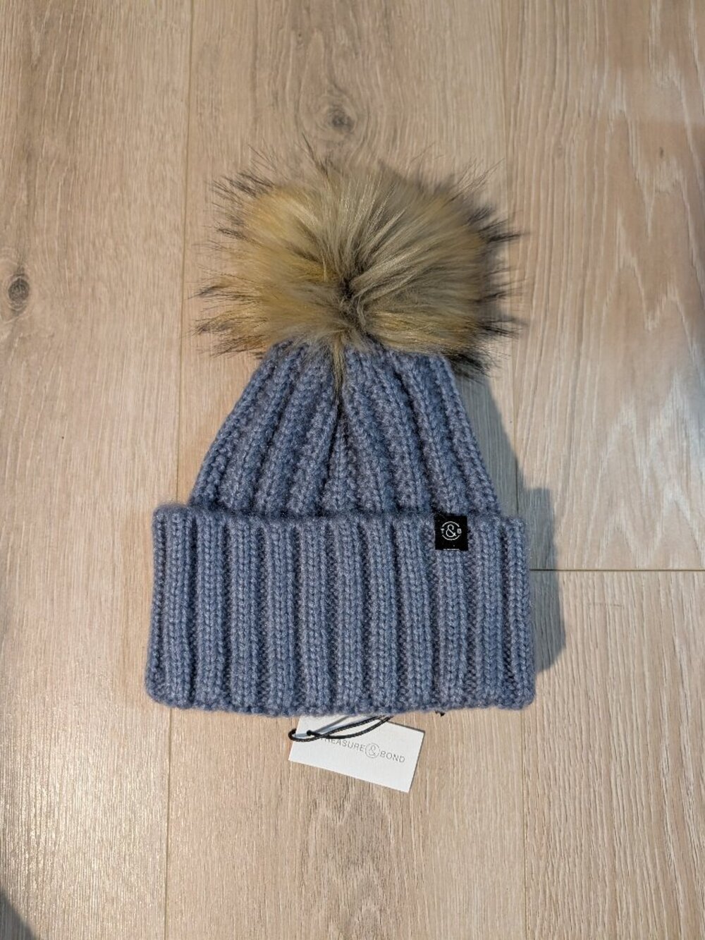 NWT Treasure & Bond Beanie w/ Faux Fur Pom